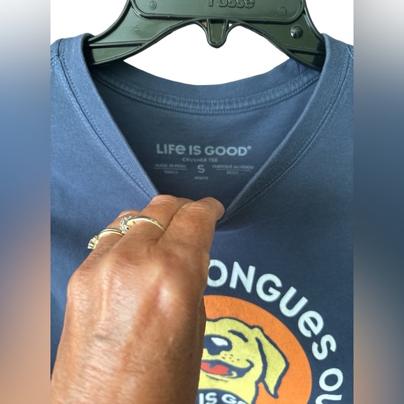 Life is Good Crusher Tee Suns Out Tongues Out Yellow Lab Laborador Dog Mom Shirt - Picture 4 of 7